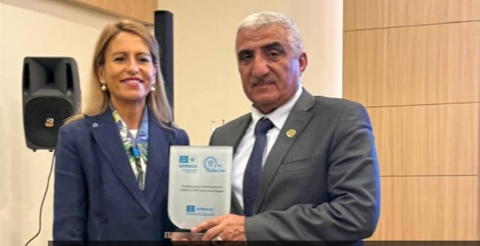 لجهوده في مواجهة مخاطر المناخ والأمن المائي العربي.. اليونسكو تكرم  مدير عام 