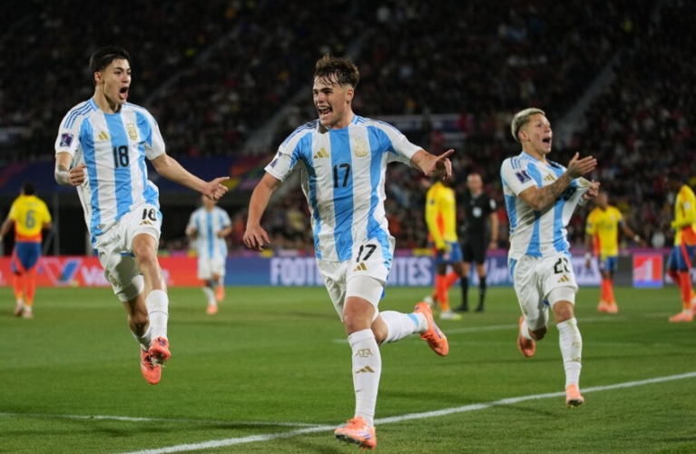 الأرجنتين تهزم كولومبيا لتواجه المغرب في نهائي كأس العالم للشباب