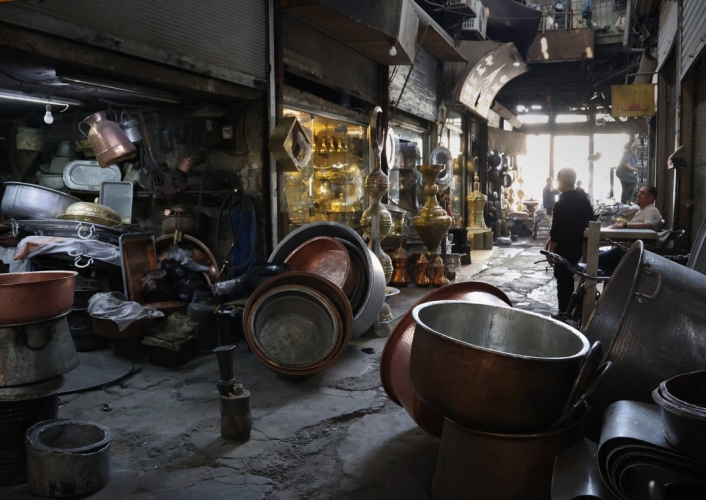 حرفيو سوقي النحاسين والمناخلية… حراس الذاكرة الدمشقية يروون قصصاًمن الماضي العريق