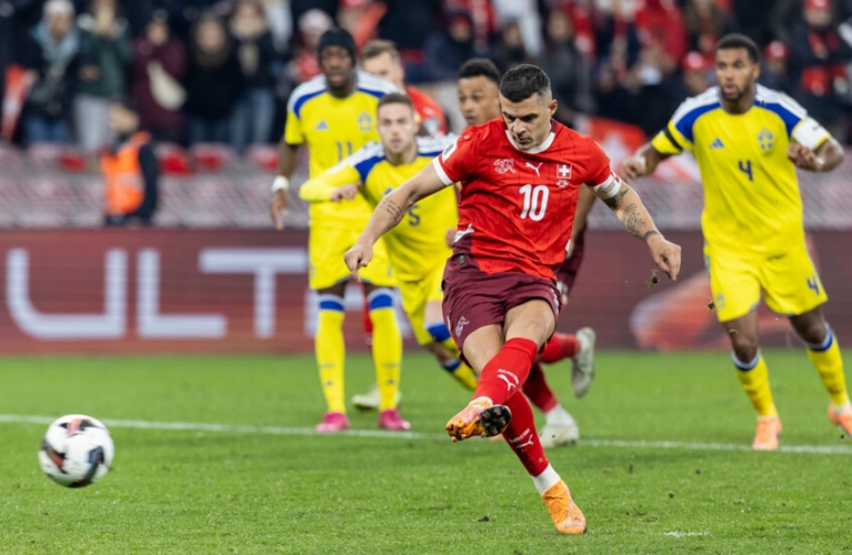 سويسرا تهزم السويد برباعية وتقترب من حجز بطاقة التأهل لكأس العالم 2026