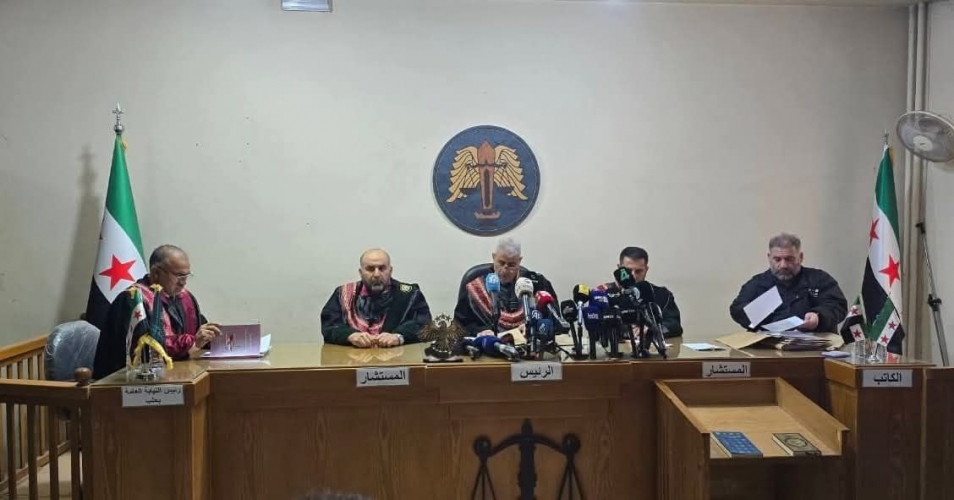 انتهاء أولى جلسات المحاكمة العلنية لـ 14 متّهماً بارتكاب انتهاكات خلال أحداث الساحل