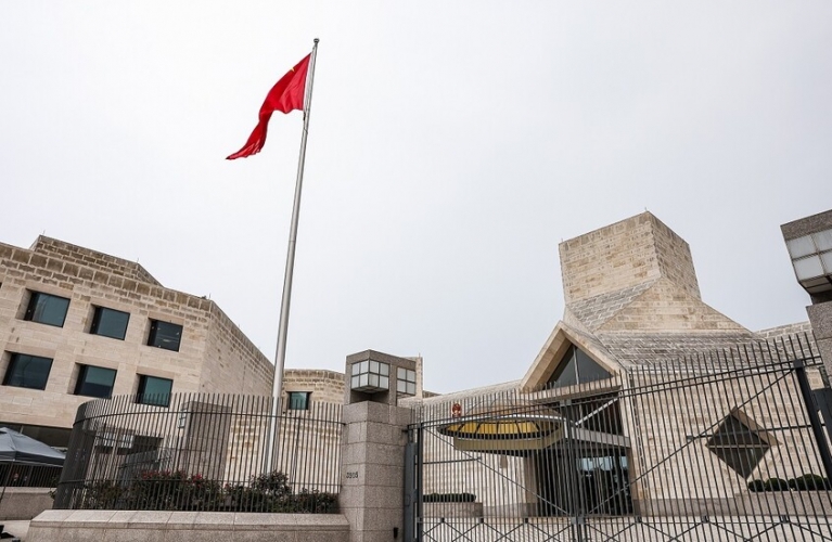 السفارة الصينية  في واشنطن: مبيعات الأسلحة الأمريكية لتايوان تقرب المنطقة من الصراع