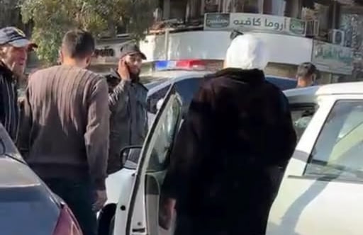 نقابة المحامين تفتح تحقيق نقابي بعد تداول فيديو لسيدة تمانع شرطي مرور في دمشق  
