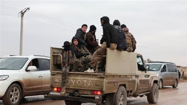 قوات الحكومة المؤقتة تقوم بعمليات نهب واسع لممتلكات المدنيين خلال انسحابها من ريف كوباني