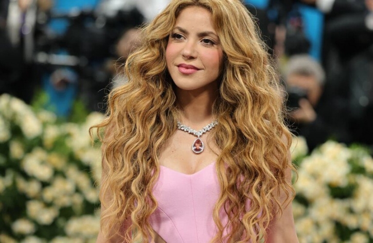 شاكيرا تحيي حفلاً في قطر ومنظموه يطلبون من الجمهور احترام التقاليد المحلية