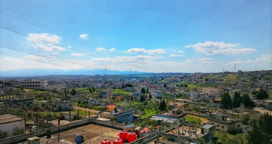 قوات تابعة للحكومة الانتقالية تنفذ حملة دهم واعتقالات تعسفية في ريف حمص الغربي