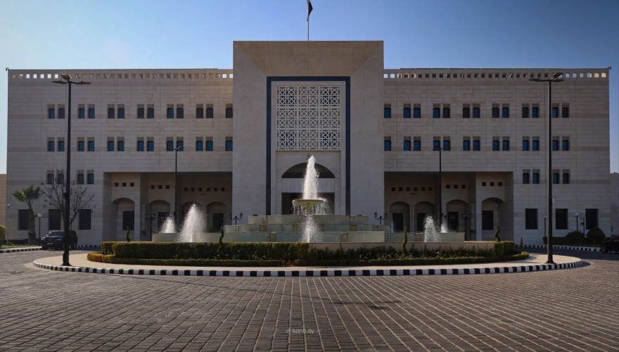 قرار بتعطيل الجهات العامة في سوريا من 18 حتى 23 آذار