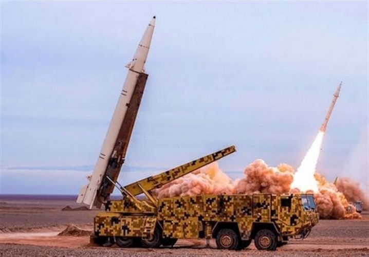 الحرس الثوري الإيراني ينفذ الموجة 56 من عمليات الوعد الصادق 4 بصواريخ فوق الثقيلة وفائقة الدقة