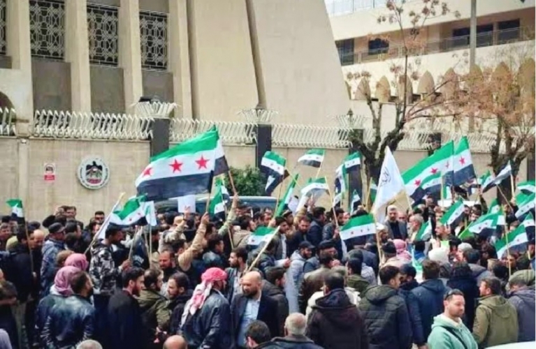 قطر تدين الاعتداء على سفارة الإمارات بدمشق وتؤكد تضامنها مع أبوظبي في مواجهة انتهاكات القانون الدولي