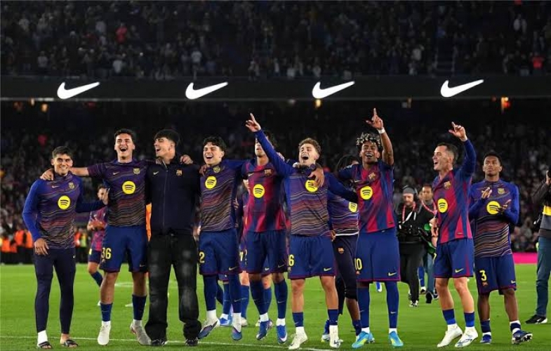 برشلونة يحسم الديربي أمام إسبانيول برباعية ويعزز موقعه في الصدارة