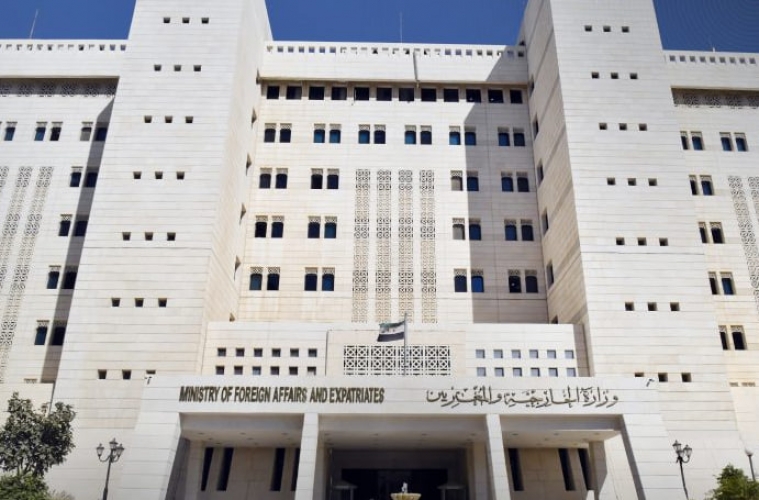 الخارجية ترحب بتسليم القوات الأمريكية للمواقع العسكرية التي كانت تشغلها في سوريا