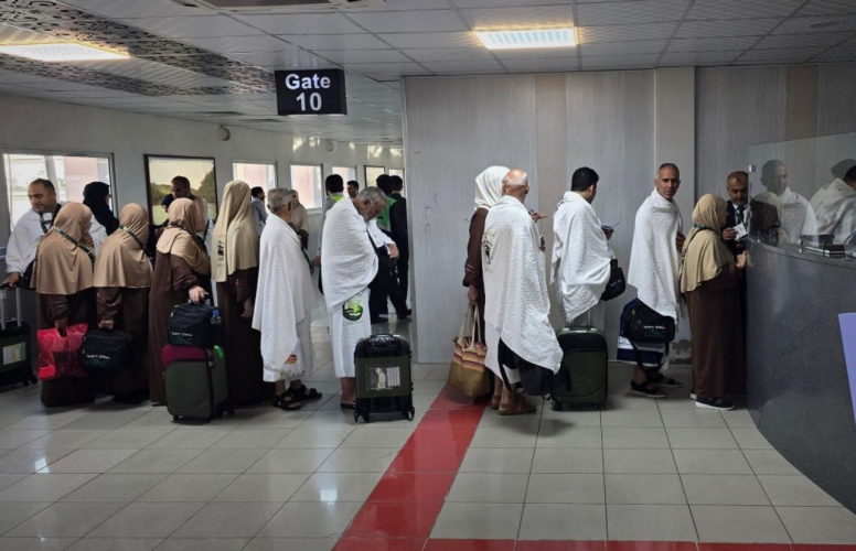 رحلات الحجاج السوريين من مطار دمشق الدولي إلى جدة وعلى متنها 340 حاجاً