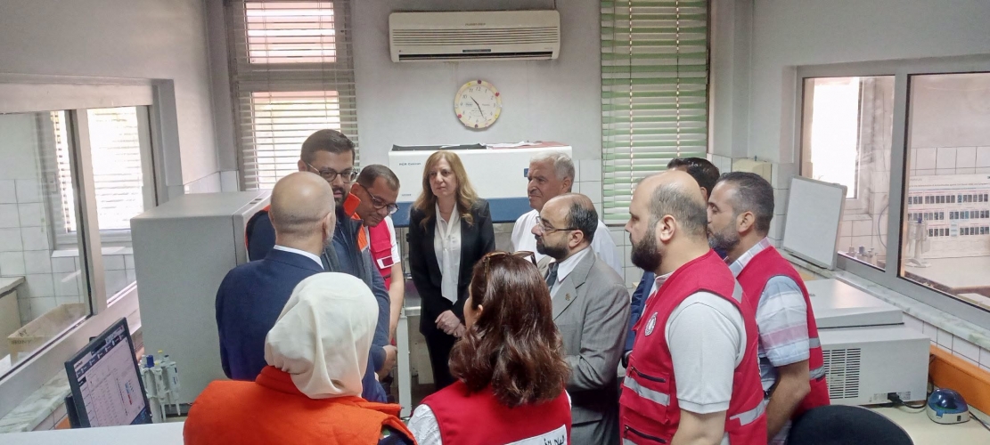 المشفى الوطني بدمشق يتسلم جهازاً حديثاً لتحاليل أمراض زرع الكلى