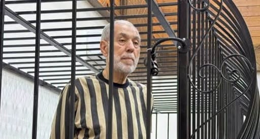محكمة الجنايات الرابعة بدمشق تبدأ رابع جلسات محاكمة المفتي السابق أحمد حسون