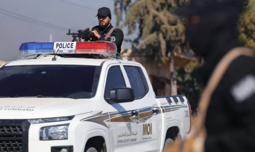 اعتقال 7 أشخاص من قرية الجاجية بحماة خلال عملية أمنية لتوقيف شخص على ارتباط بالنظام السابق