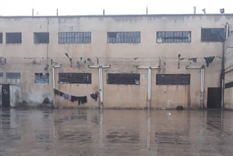 مصادر: إخلاء سبيل نحو 29 موقوفاً من سجن حماة المركزي بينهم عسكريون ومدنيون