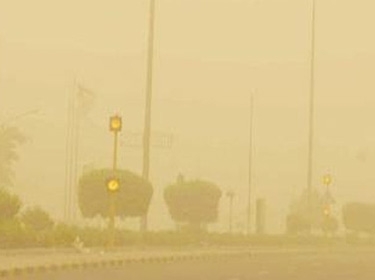 موجة غبار صفراء في الكويت والرؤية “صفر”