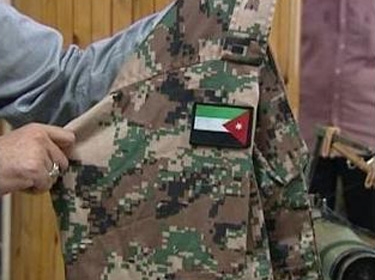 ضبط نحو 200 بزة عسكرية لهم.. توقيف ضباط وأمنيين أردنيين في سورية 