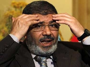 الشعب المصري يريد طرد كلنتون , فهل يستجيب مرسي.