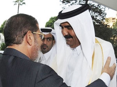 بسبب استبعاد قطر من اللجنة الرباعية.. حمد مستاء من الرئيس محمد مرسي..؟