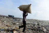 «سورفرايدر»: النفايات البلاستيكية هي الخطر الاكبر على البحار