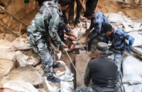 استعادة أكثر من 300 قطعة أثرية تم إخفاؤها عن التنظيمات الإرهابية في أفاميا