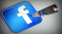 فيسبوك يحرم كاتباً بريطانياً من حسابه بسبب 