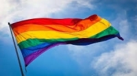 مدرسة أميركية تحث طلابها على أداء قسم الولاء لعلم المثليين..!