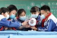 الصين: تطبيق حبيبات الطب الصيني التقليدي للوقاية من قصر النظر بين الأطفال   