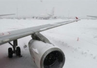 إلغاء أكثر من 100 رحلة طيران في اليابان بسبب كثافة الثلوج