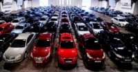 8 آلاف سيارة فارهة معدة للشحن إلى روسيا عالقة في بلجيكا