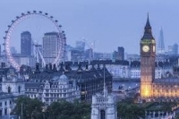 صحيفة /فايننشال تايمز/: لندن عاصمة الأموال القذرة في العالم وخاصة الروسية منها