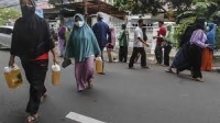 بعد حظر تصديره .. سلطات أندونيسيا تحتجز ناقلتين تحملان زيت النخيل