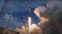 سبيس إكس تطلق 52 قمرا صناعيا لشبكة ستارلينك الفضائية