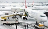 توقف حركة الطيران والمرور في موسكو بسبب الثلج والجليد
