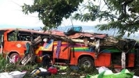 مصرع 15 شخص بانقلاب حافلة في واد عميق بالمكسيك
