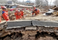 الصين تستعيد دوائر شبكة الكهرباء الرئيسية بالكامل بعد الزلزال الذي أودى بحياة 100 شخص