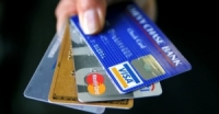 المركزي يحدد ضوابط استخدام البطاقات مسبقة الدفع