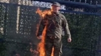احتجاجا على العدوان على غزة.. جندي أمريكي يحرق نفسه أمام سفارة الكيان الصهيوني في واشنطن