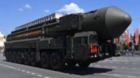 القوات الروسية تحرك صواريخ نووية من طراز يارس في موسكو