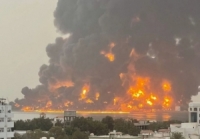 عدوان إسرائيلي على منشآت النفط في ميناء الحديدة واليمن يؤكد استمراره بالتصعيد إسناداً لغزة