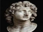 ترميم تمثال أثري فريد لامرأة رومانية في متحف حماة