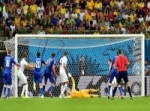 الآزوري يخطو بقوة في المجموعة الرابعة ويهزم المنتخب الإنكليزي 2-1 في مونديال البرازيل