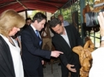 وزير السياحة يفتتح المعرض الأول للحرف التقليدية 